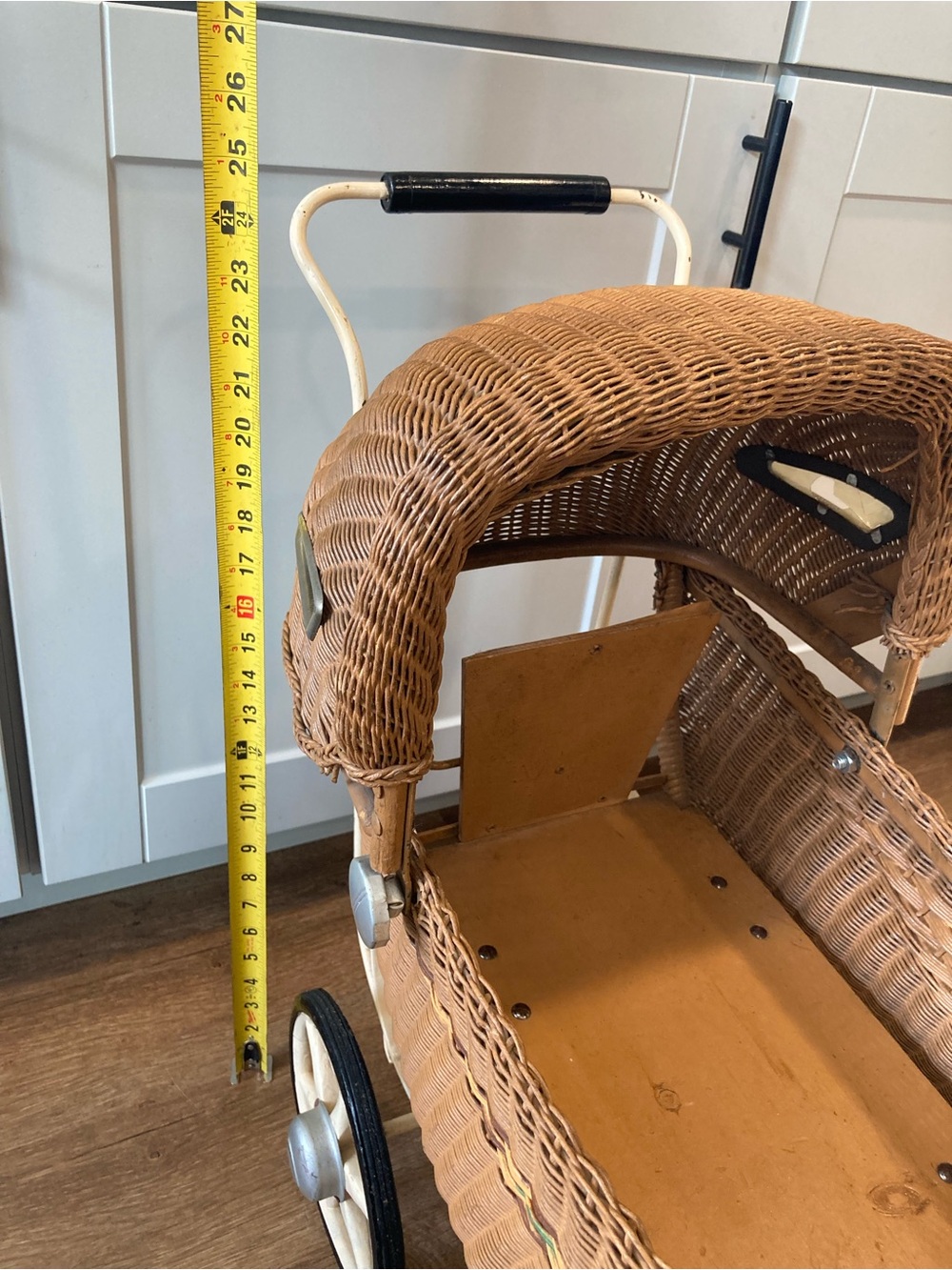 Vintage Wicker Baby Doll Carriage Pram Stroller For Repair/Parts - Picture 10 of 16